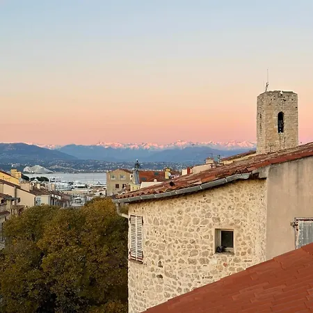 Apartment Old Town Rooftop Sea-view 1br With Terrace Antibes