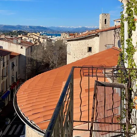 Old Town Rooftop Sea-view 1br With Terrace Appartement