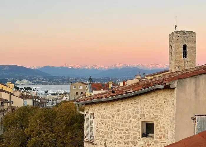 Apartment Old Town Rooftop Sea-view 1br With Terrace Antibes